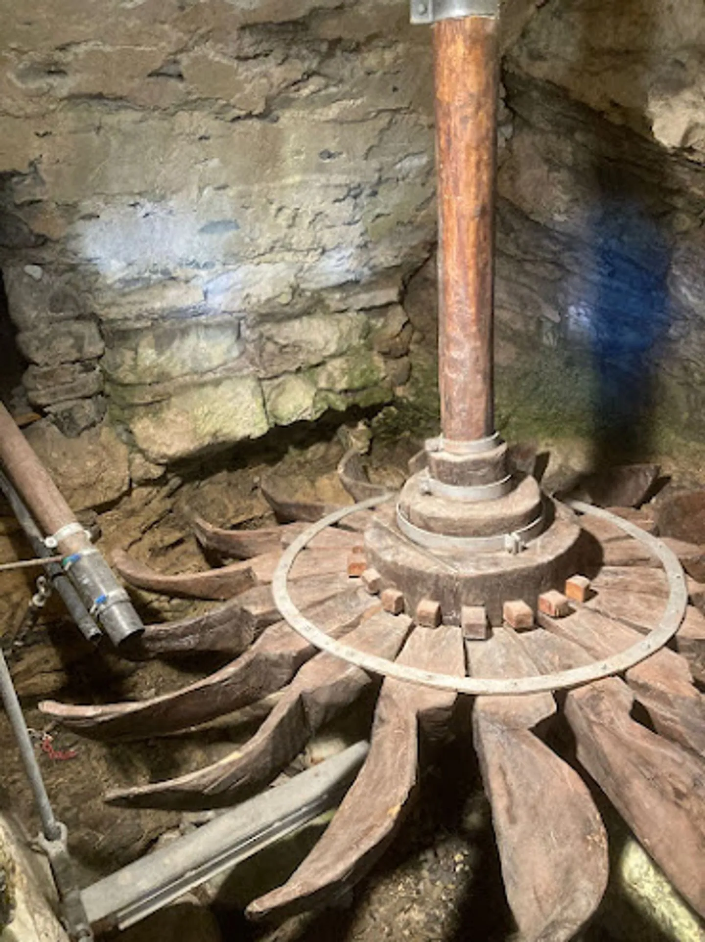 Rocchetta Nervina - mulino a ruota orizzontale 